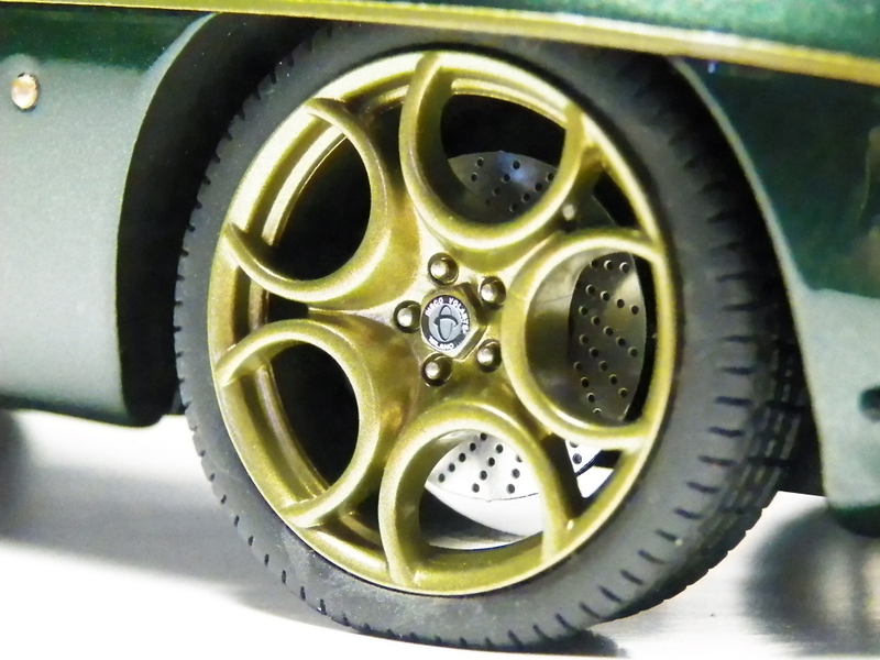 Illustration for article titled AP's 1:18 Grail Car: Touring Superleggera 2014 Alfa Romero Disco Volante by Tecnomodel